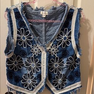 POL Blue Denim Floral Crochet-Trim Vest